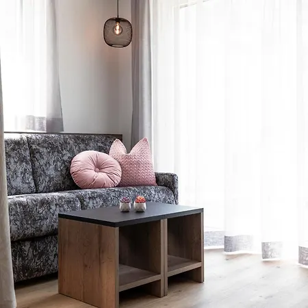 Bergmadl Lägenhet Neustift im Stubaital