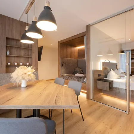 Bergmadl * Neustift im Stubaital